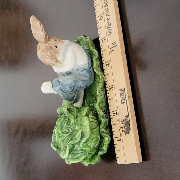 Bunny & Cabbage Design | Salt & Pepper Shaker - FINAL PRICE! - Picture 3 of 3